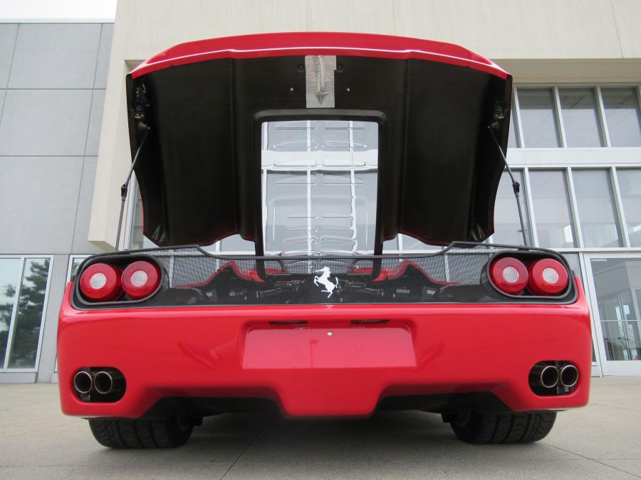 Моторный отсек Ferrari F50 1995 года  (фото 47 из 60)